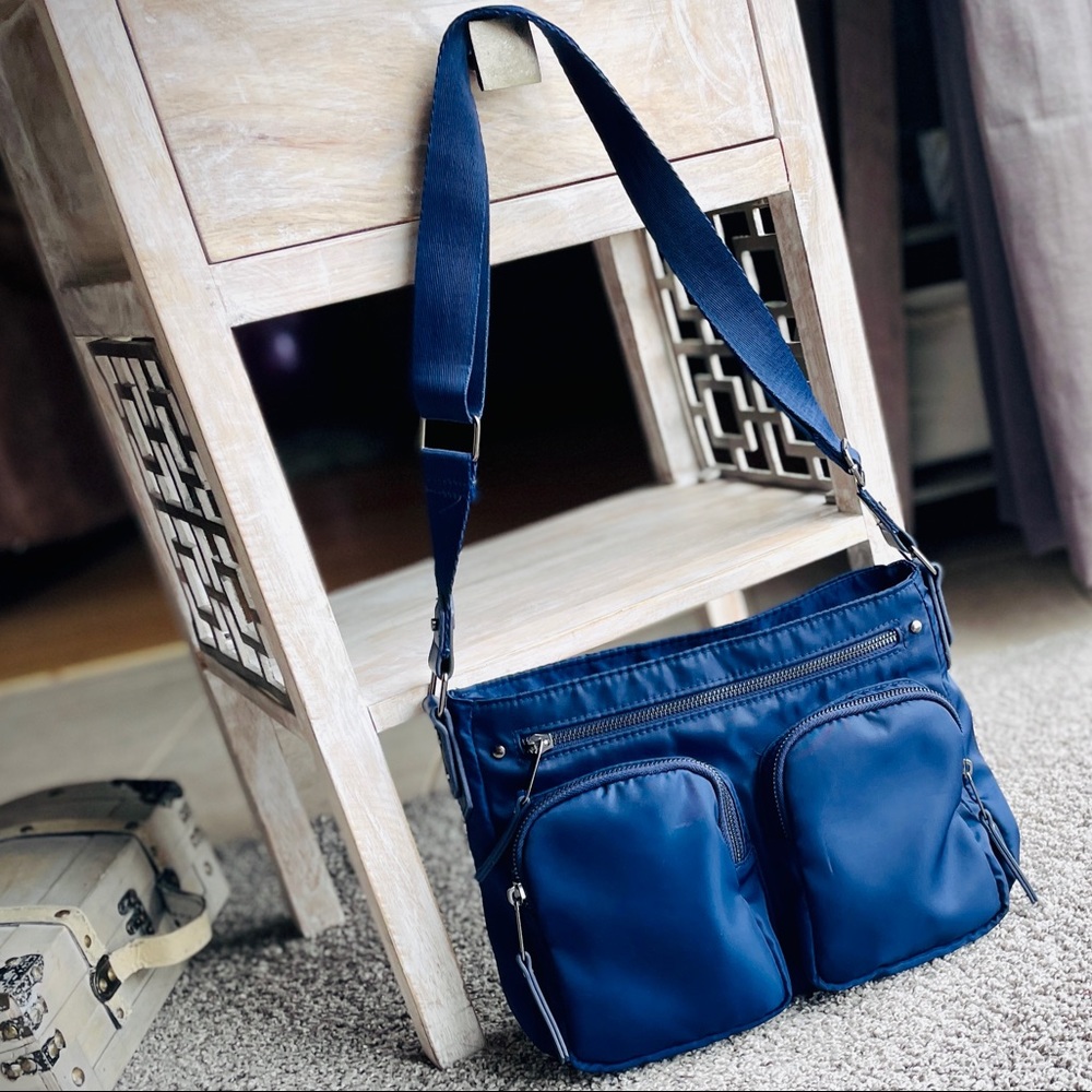 💚 Navy Blue Crossbody Purse 🆕